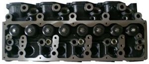 複合プレートシリンダーライナー材料 ニッサンTd27エンジンの完全なシリンダーヘッド