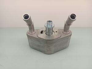 2015-2020年のフォード F150 エンジンオイルクーラー BL3Z6A642G用のチューブフィンラジエーターコアタイプ